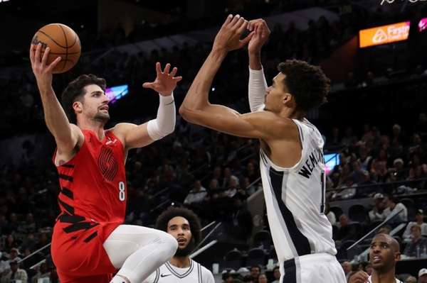 西部烽烟再起：阿夫迪亚战文班 马刺开拓者上演新锐对决